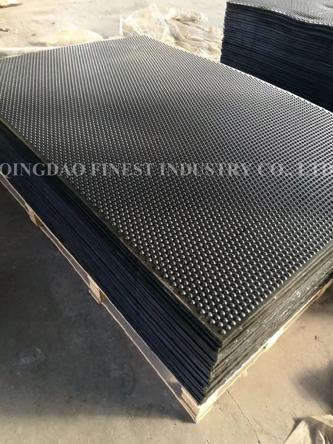 China Manufacture Rubber Horse Stall Mats, Horse Stable Floor Mats, Horse Barn Flooring Tiles, Rubber Barn Stall Mats, Rubber Stall Mats, Cow Mat